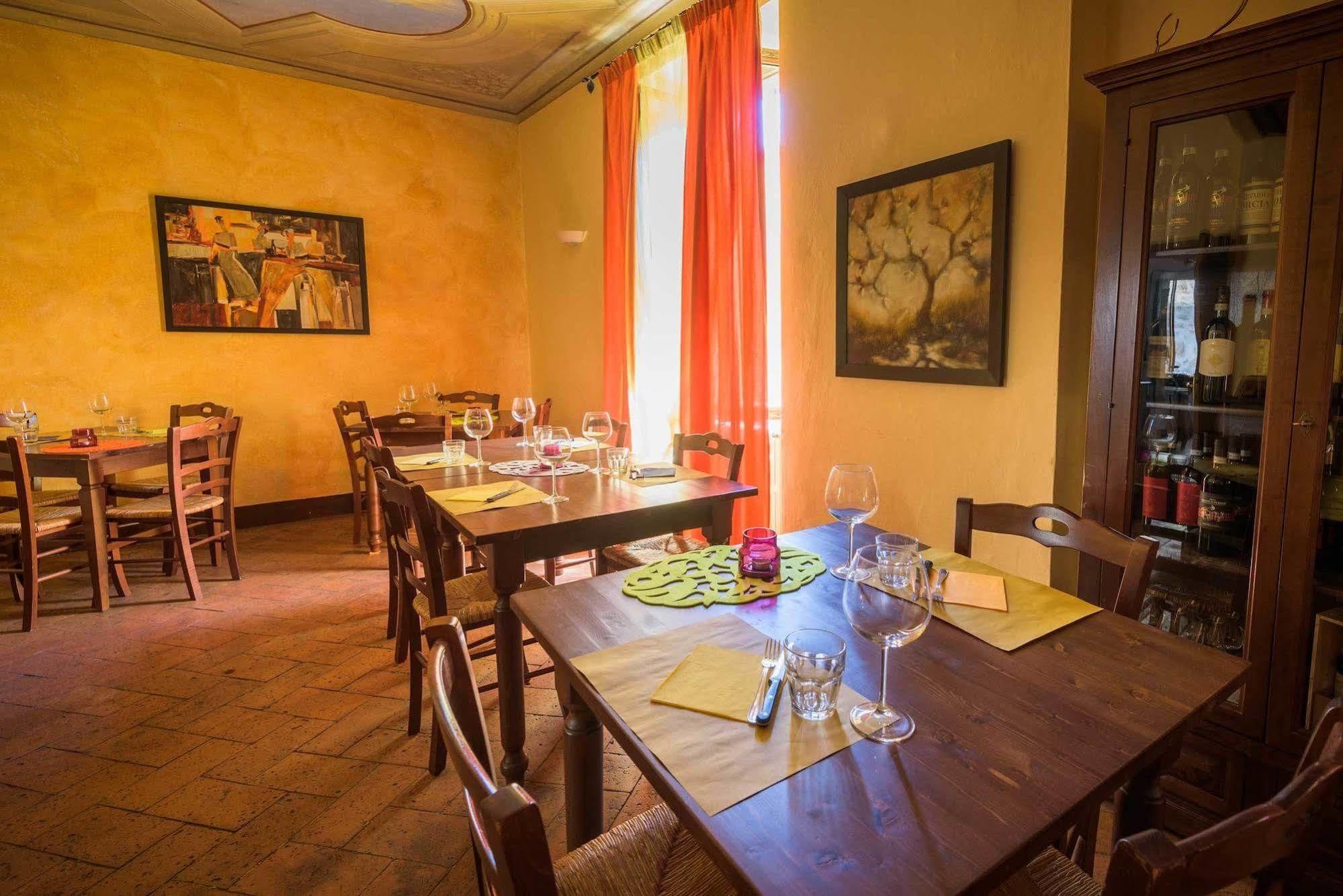 Locanda Di Casalmustia Castelmuzio Exteriör bild